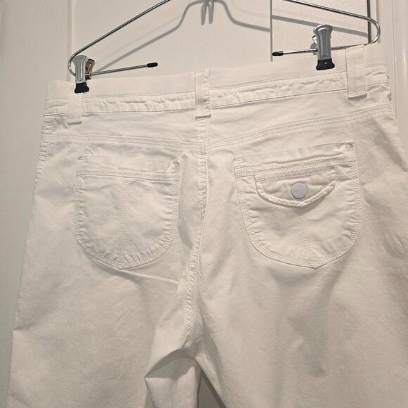Lee Easy Fit White Skimmers - EUC - Size 12 - Relaxed Fit Waist - White - Picture 3 of 13